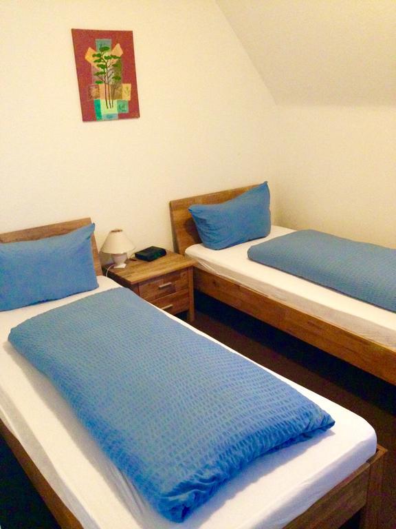 Hotel-Zahringerstube Neuenburg am Rhein Rum bild